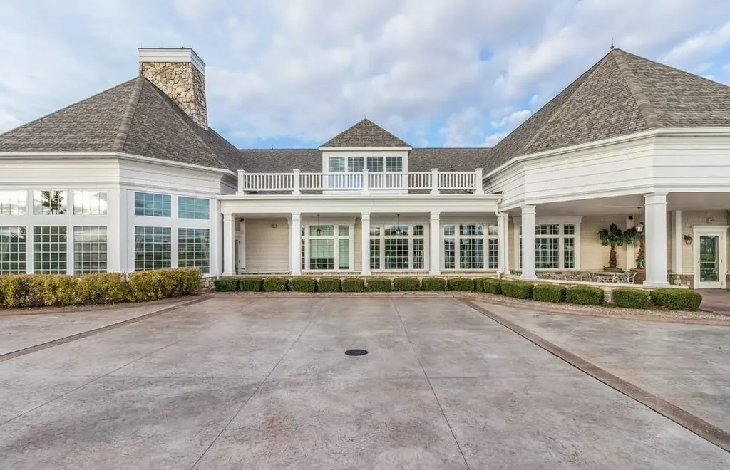 9411 St. Andrews Drive Grand Blanc Charter Township MI 48439