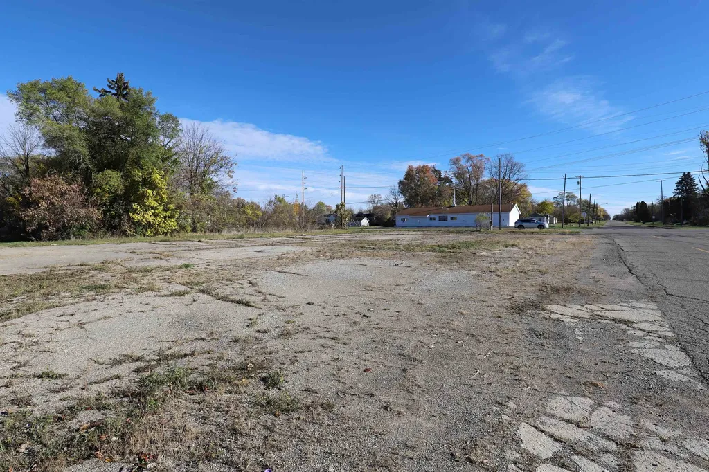 702/718 W Flint Park Boulevard Flint City MI 48505