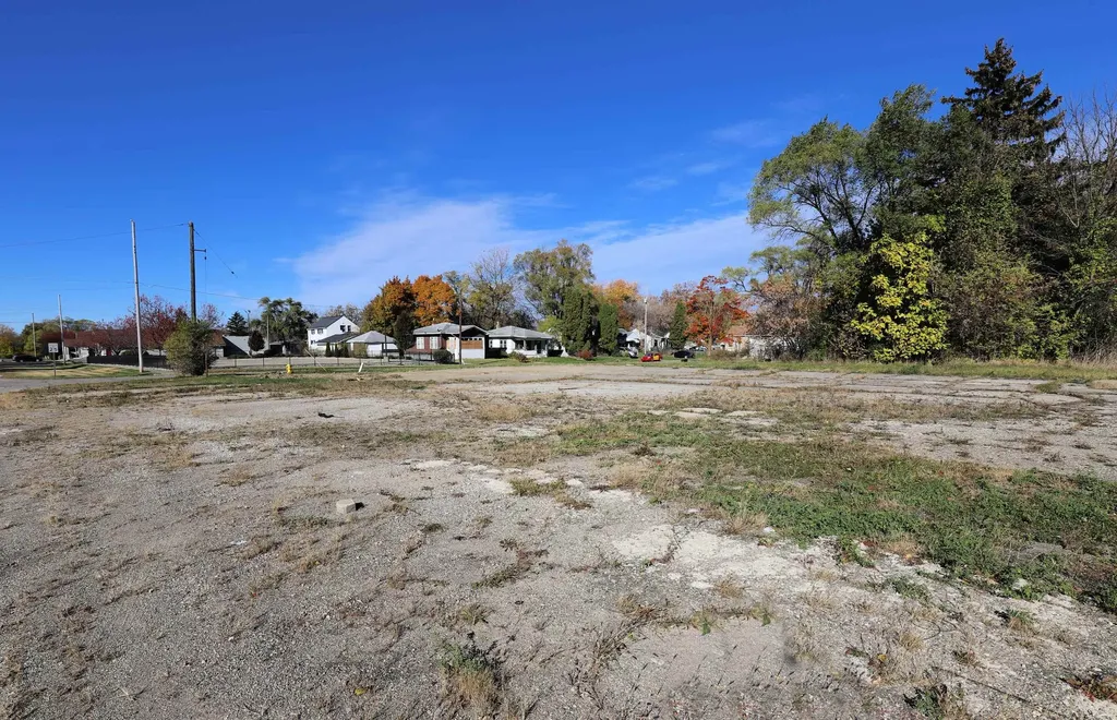 702/718 W Flint Park Boulevard Flint City MI 48505
