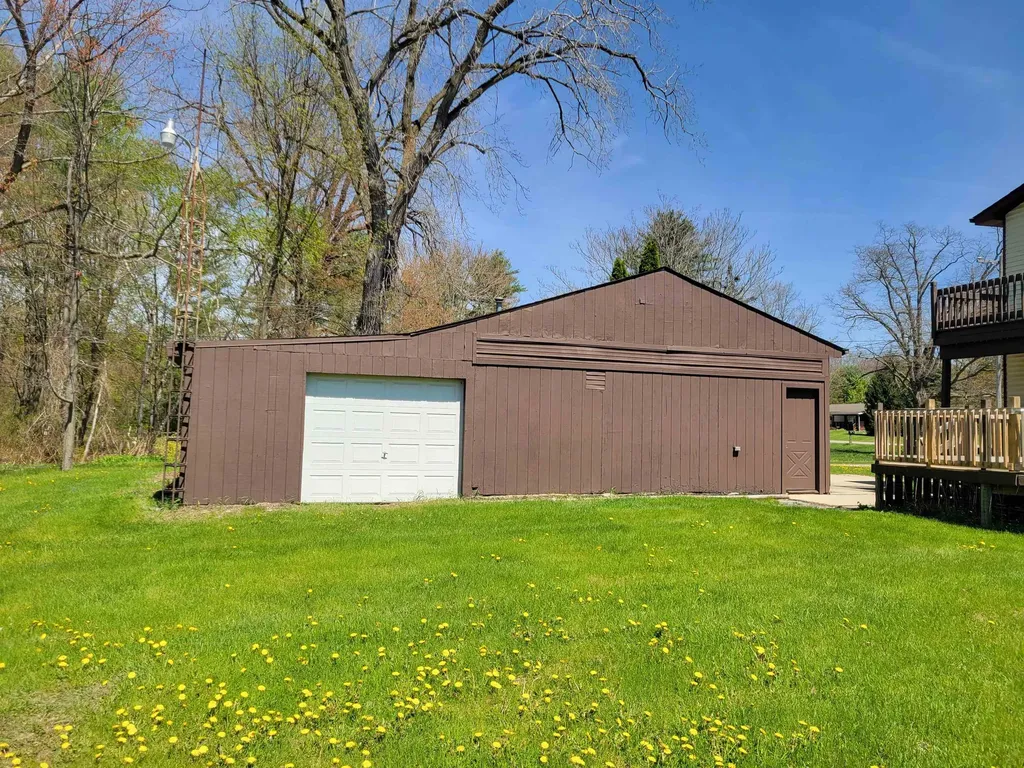14317 N Lewis Road Thetford Township MI 48420