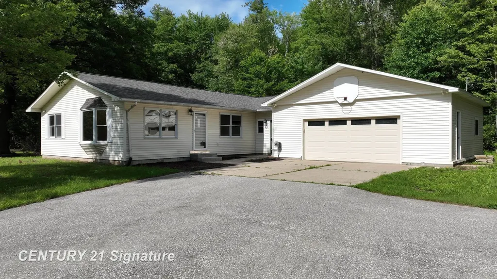 10293 Carr Road St. Charles Township MI 48655