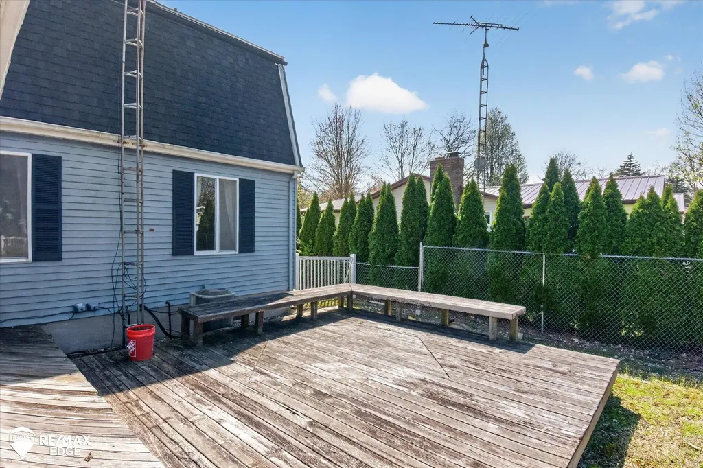 8454 Wesley Drive Flushing Charter Township MI 48433