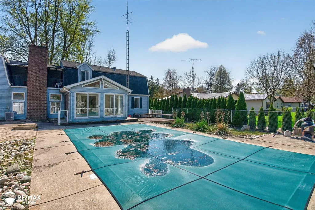8454 Wesley Drive Flushing Charter Township MI 48433