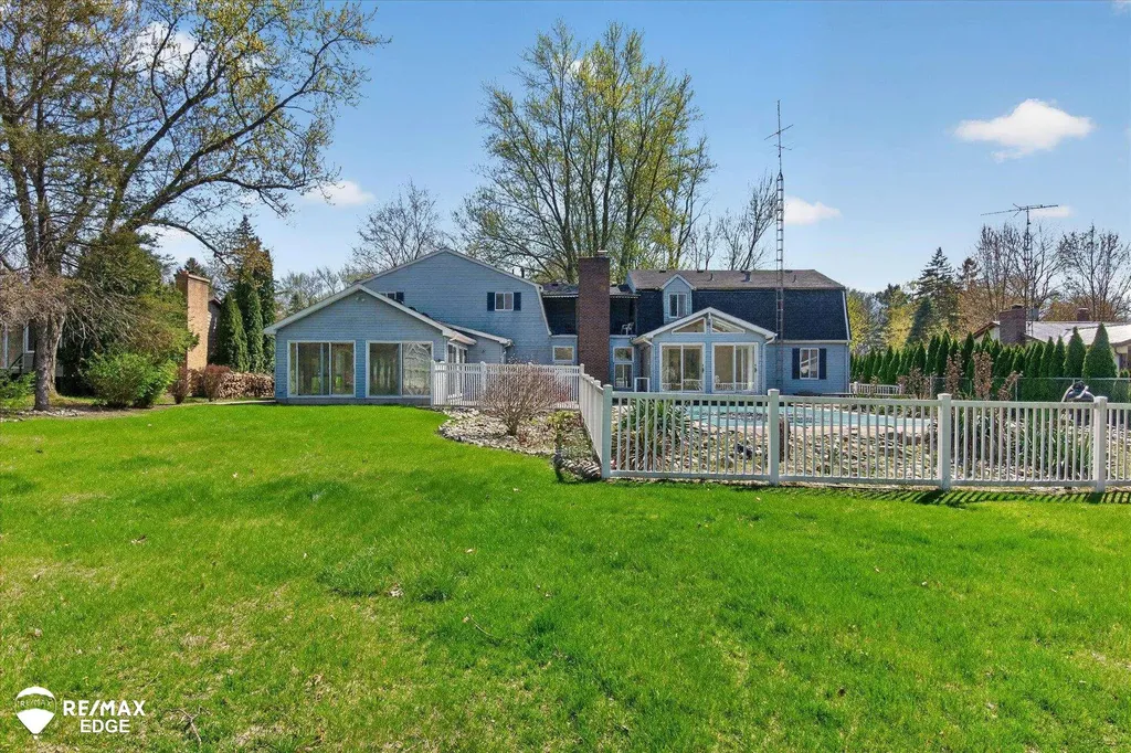 8454 Wesley Drive Flushing Charter Township MI 48433
