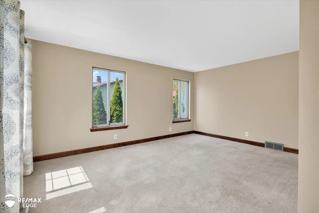 8454 Wesley Drive Flushing Charter Township MI 48433