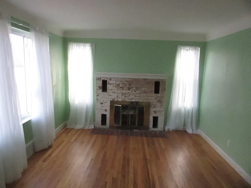 434 Chalmers Street Flint City MI 48503