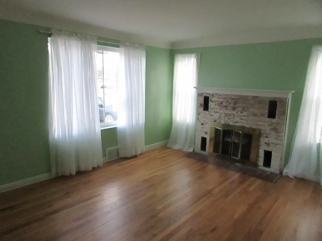 434 Chalmers Street Flint City MI 48503