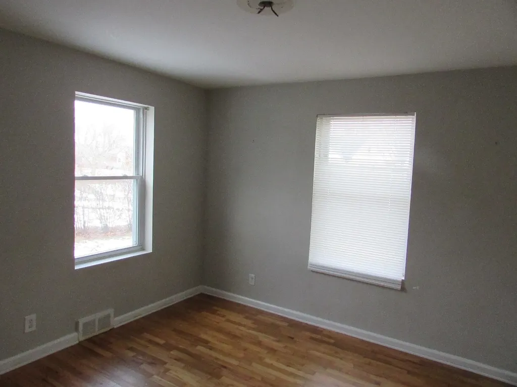 434 Chalmers Street Flint City MI 48503