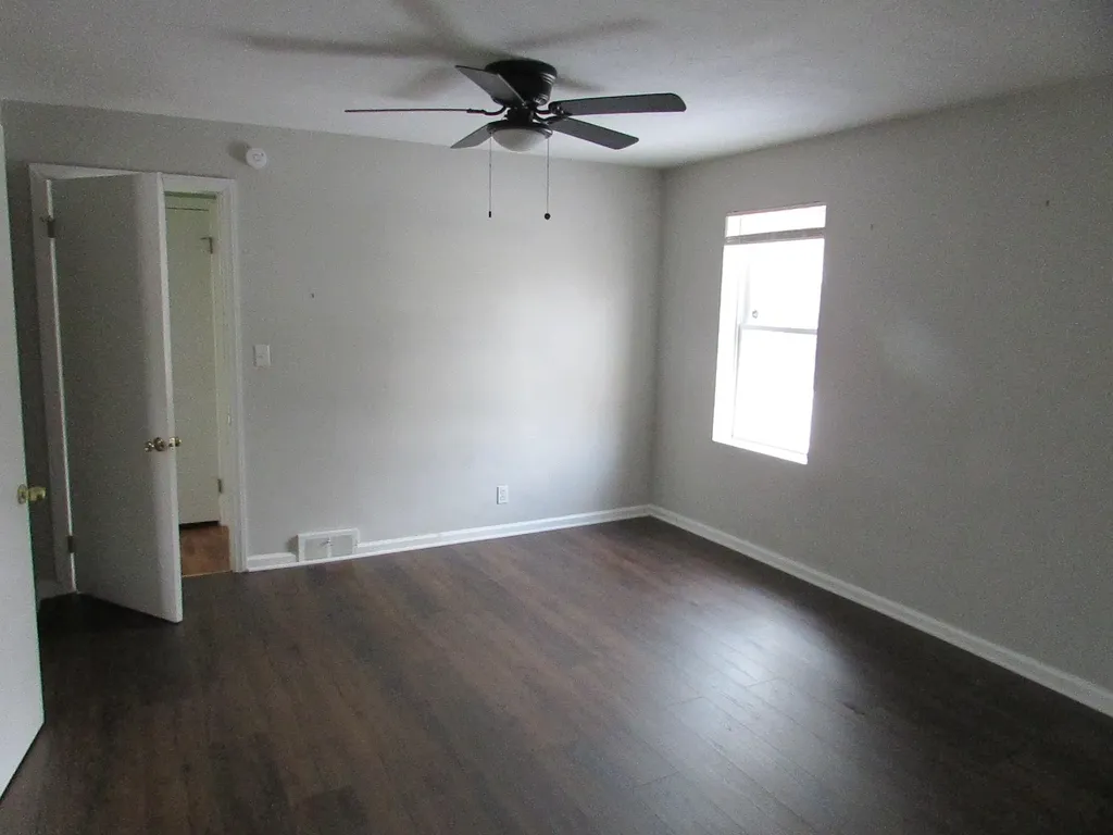434 Chalmers Street Flint City MI 48503