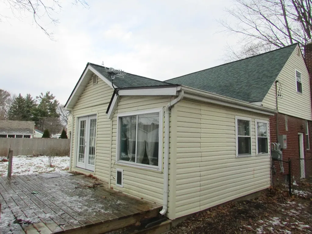 434 Chalmers Street Flint City MI 48503