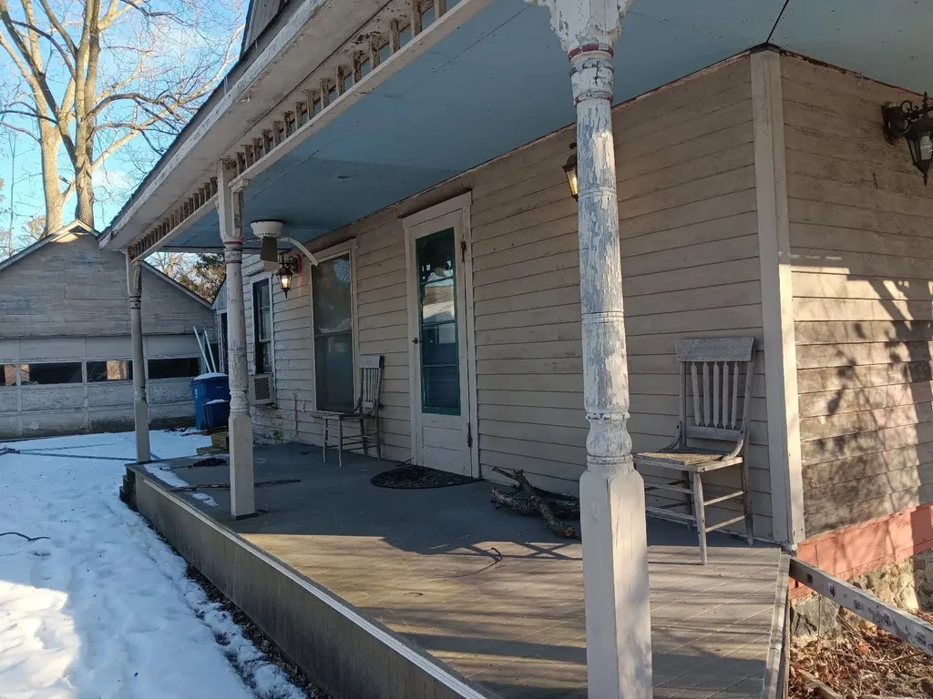 189 S Genesee Street Montrose City MI 48457