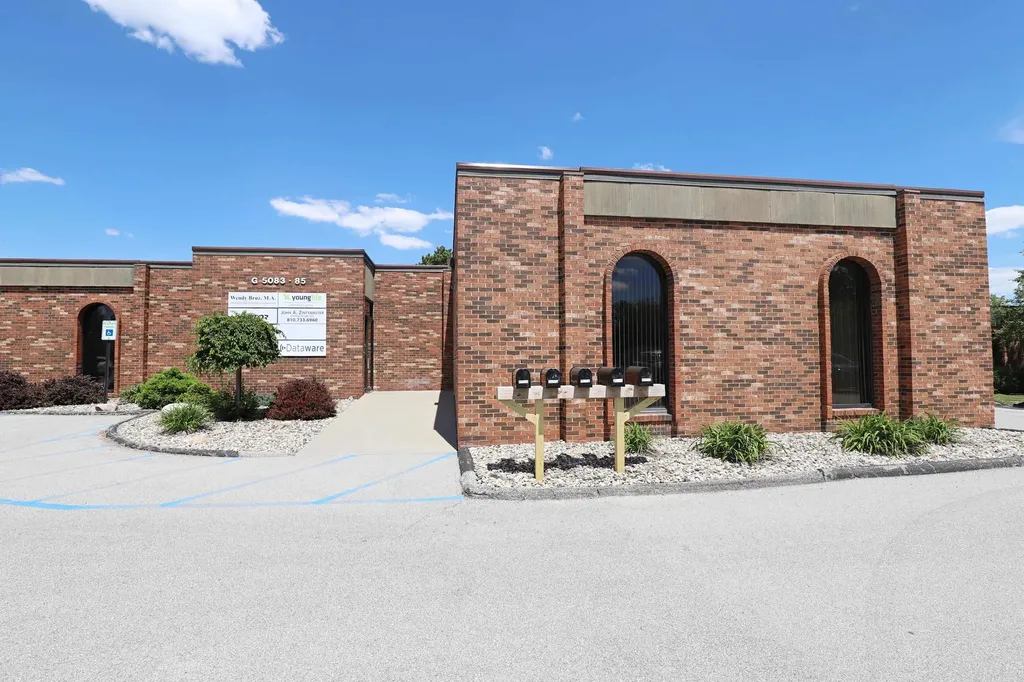 5083-5085 Miller Road Flint Charter Township MI 48507