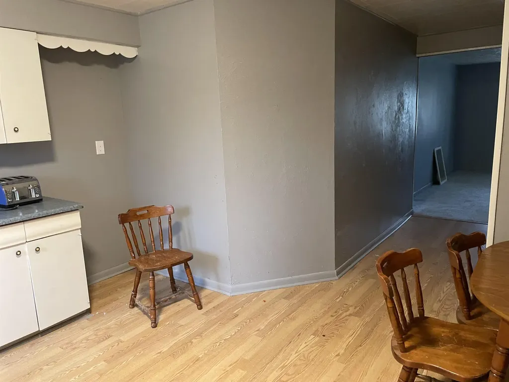242 S East Street Vassar City MI 48768