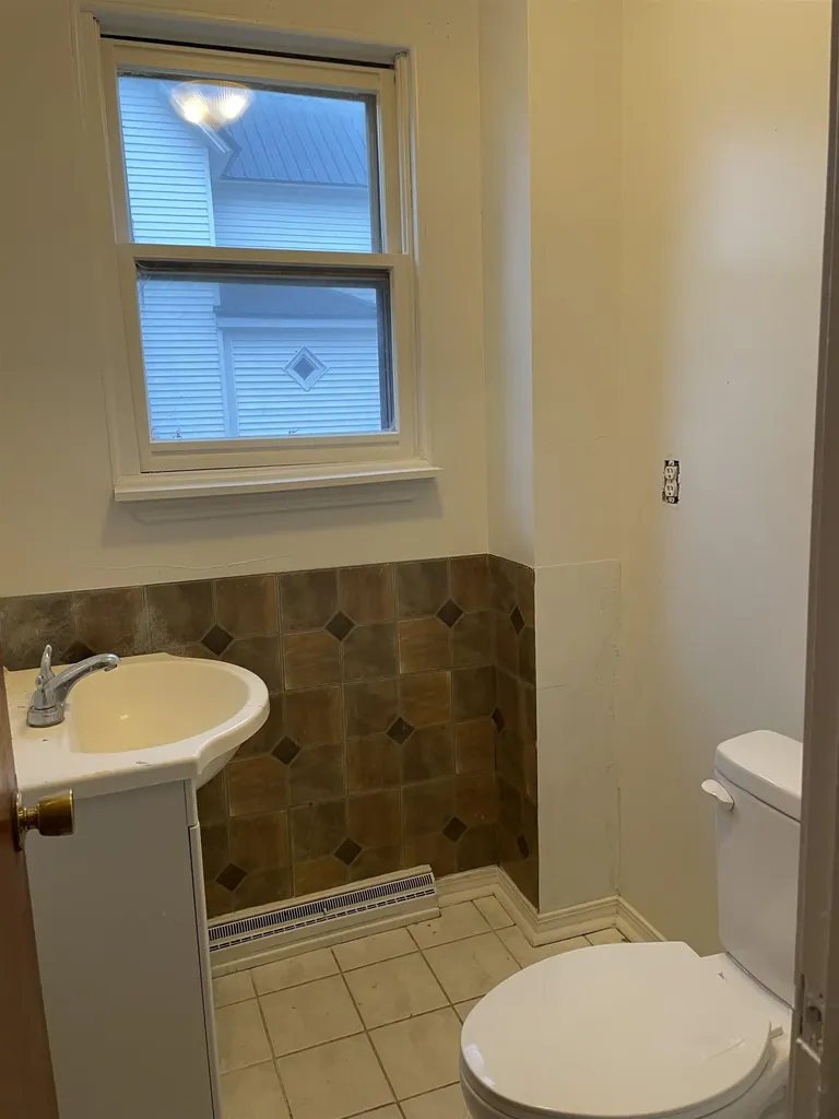 242 S East Street Vassar City MI 48768