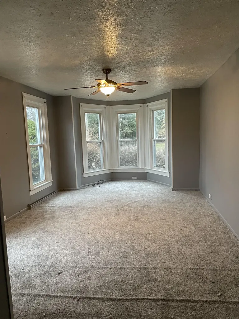 242 S East Street Vassar City MI 48768