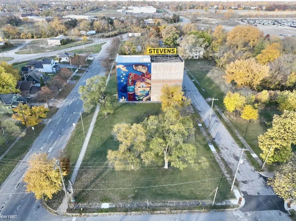 1273 Broadway Boulevard Flint City MI 48506