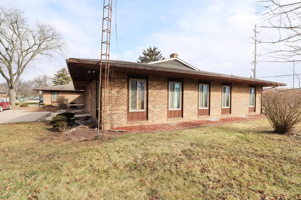 1146 S Linden Road Flint Charter Township MI 48532