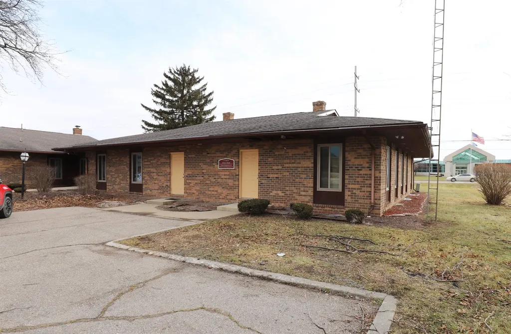 1146 S Linden Road Flint Charter Township MI 48532