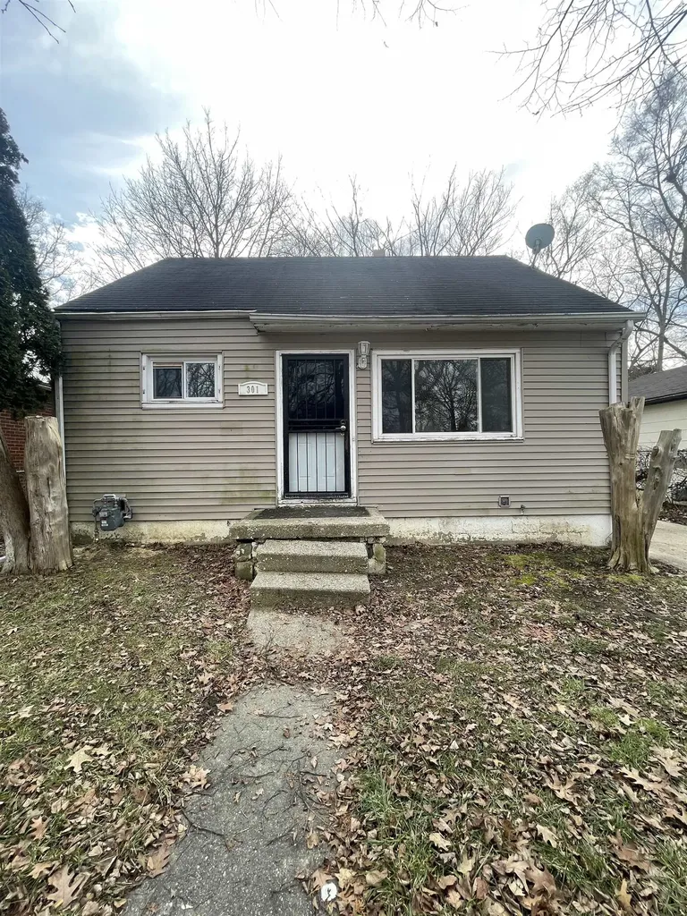 301 W Ruth Avenue Flint City MI 48505