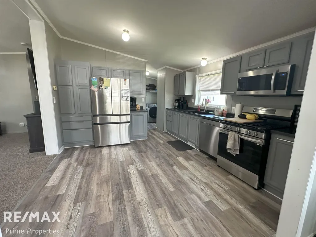 2067 Spruce Way Vienna Charter Township MI 48420