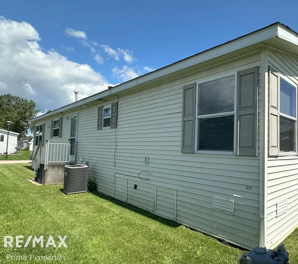 2067 Spruce Way Vienna Charter Township MI 48420