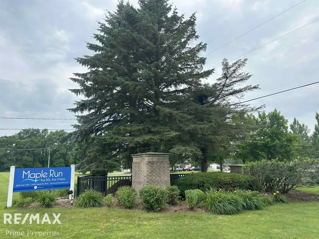 2067 Spruce Way Vienna Charter Township MI 48420