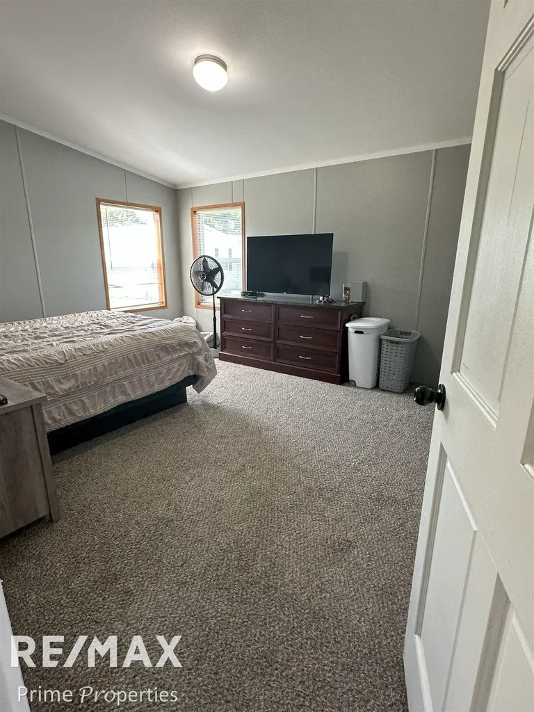 2067 Spruce Way Vienna Charter Township MI 48420