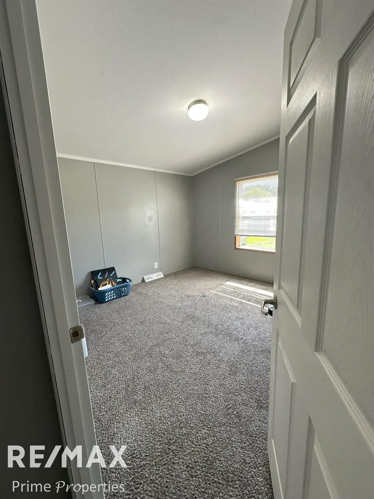 2067 Spruce Way Vienna Charter Township MI 48420