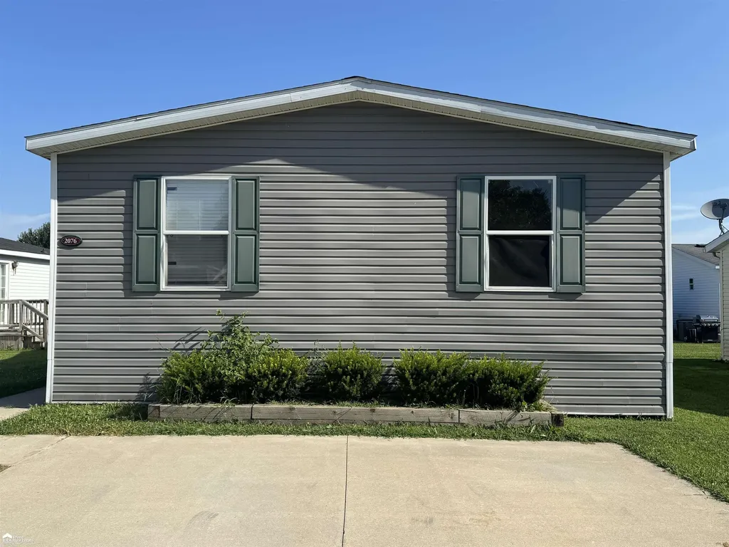 2076 Aspen Lane Vienna Charter Township MI 48420