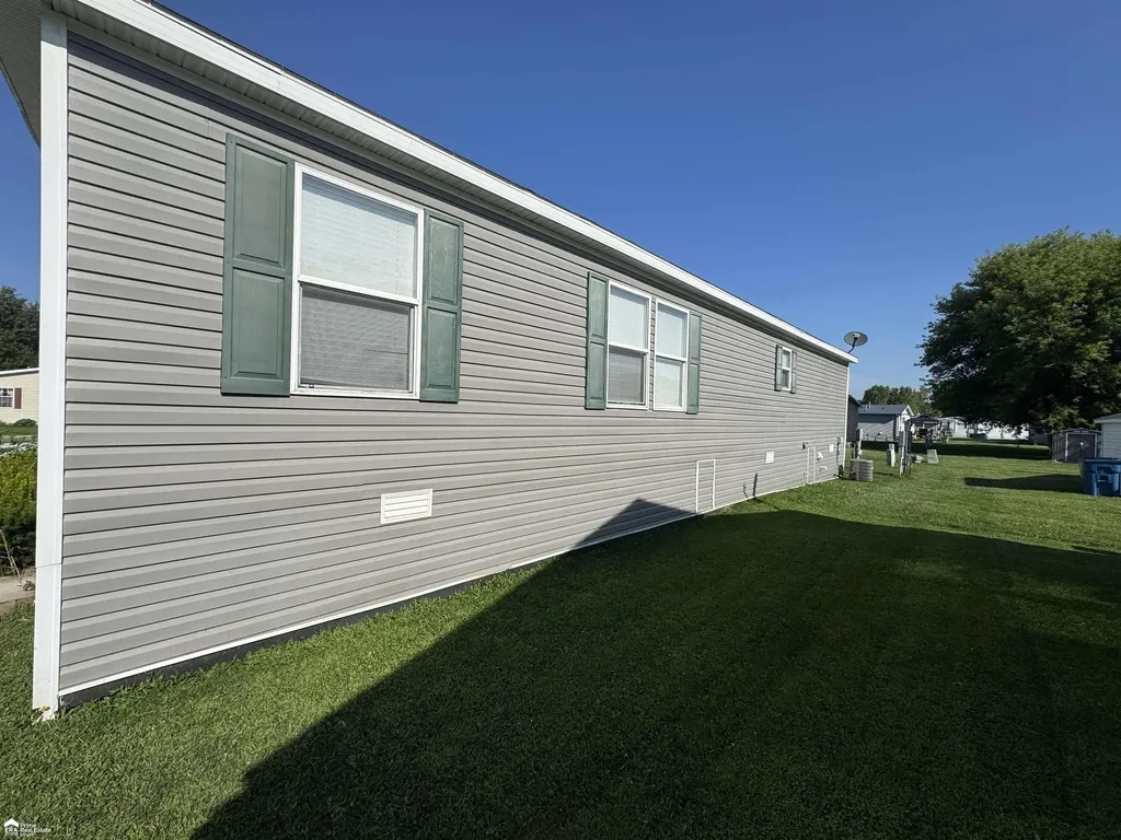 2076 Aspen Lane Vienna Charter Township MI 48420