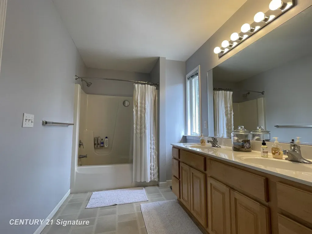 3946 Sherwood Forest Drive East Bay Township MI 49686