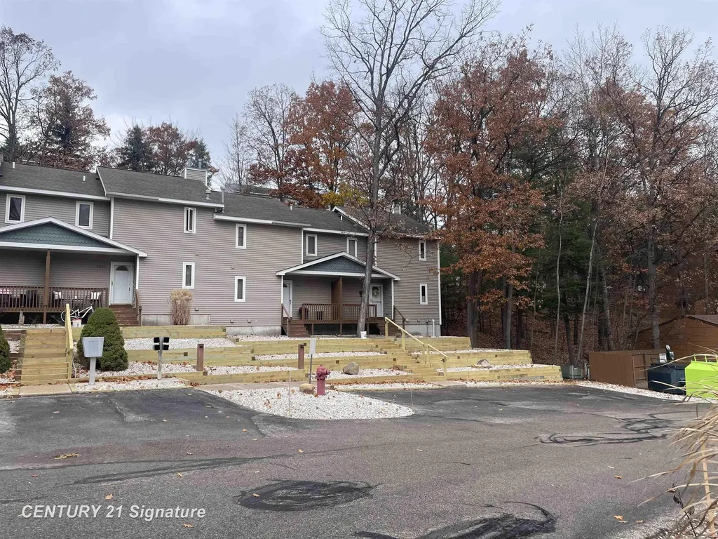 3946 Sherwood Forest Drive East Bay Township MI 49686