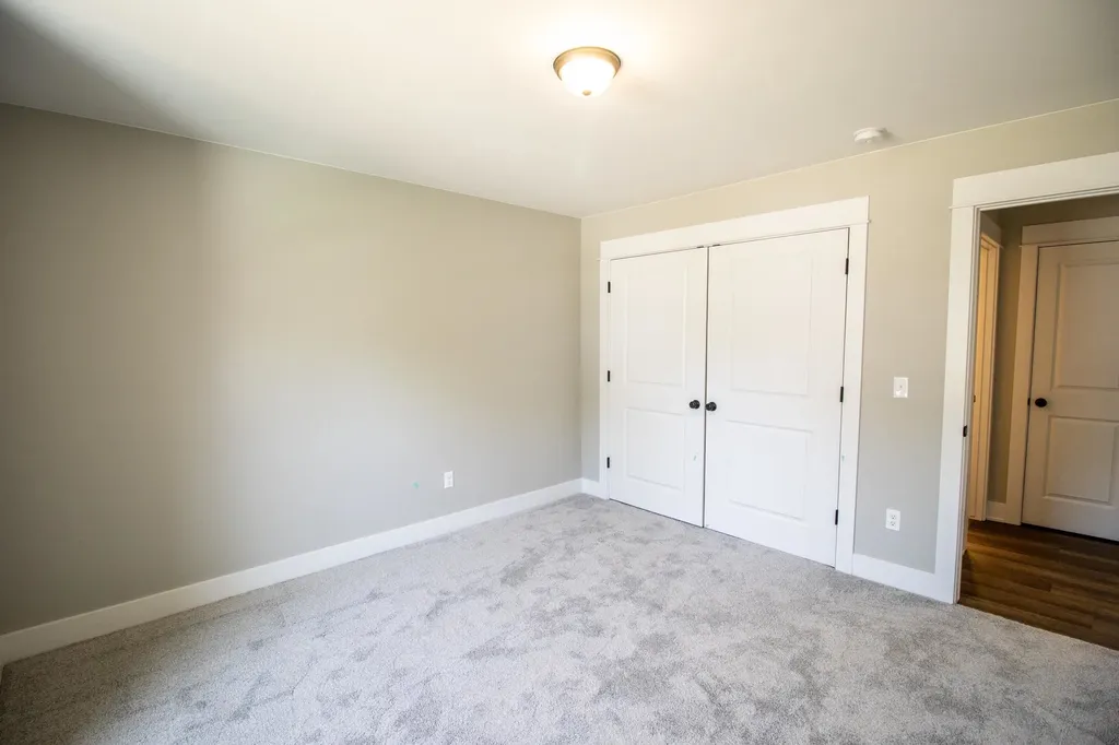11461 Hidden Oaks Drive Vienna Charter Township MI 48420