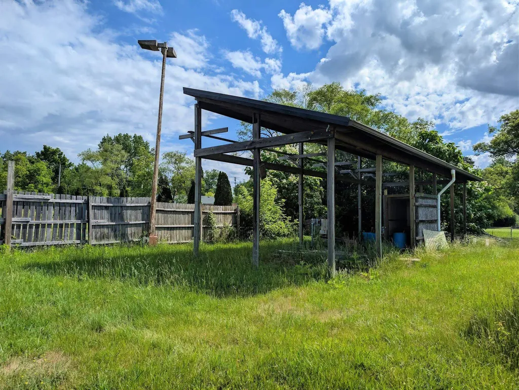 1023 E Princeton Avenue Genesee Charter Township MI 48505
