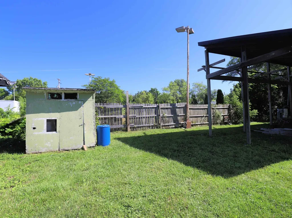 1023 E Princeton Avenue Genesee Charter Township MI 48505