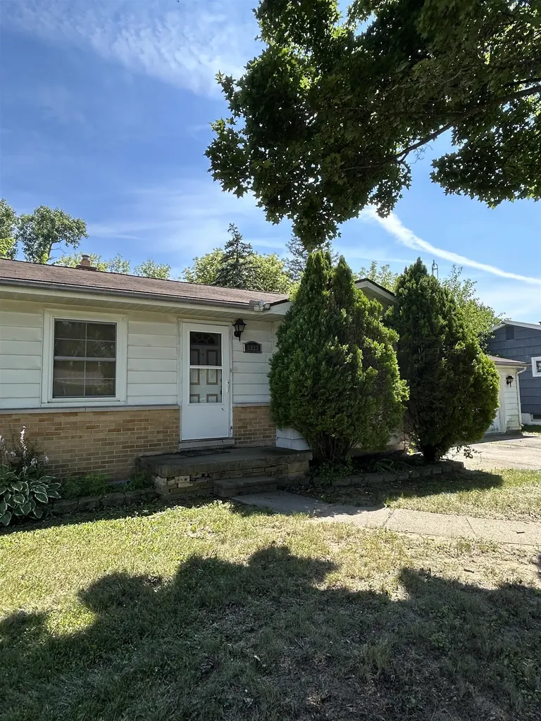 5323 Elmsford Drive Flint Charter Township MI 48532