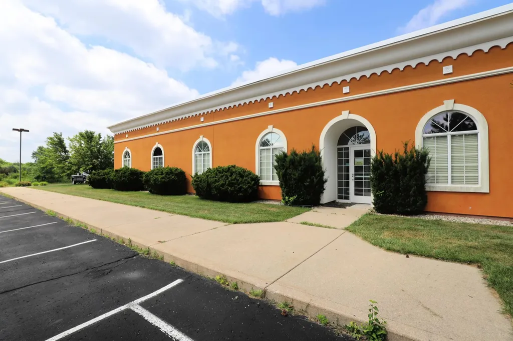 1055 Charter Drive Flint Charter Township MI 48532
