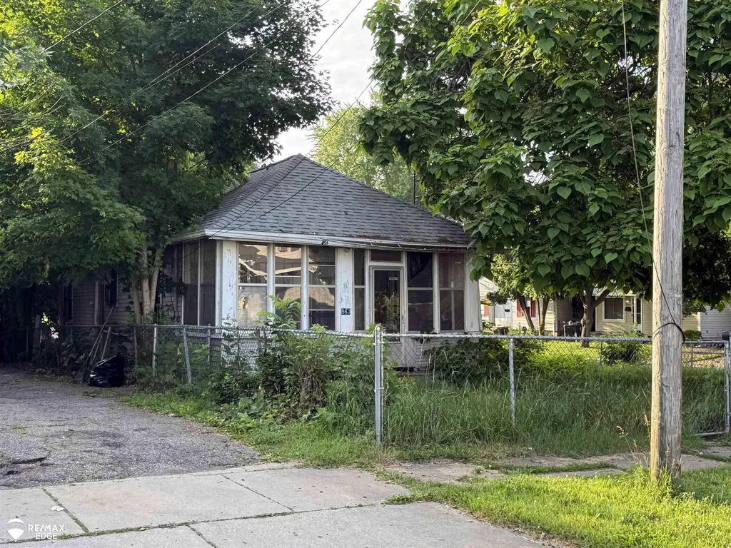 863 Tacken Street Flint City MI 48532
