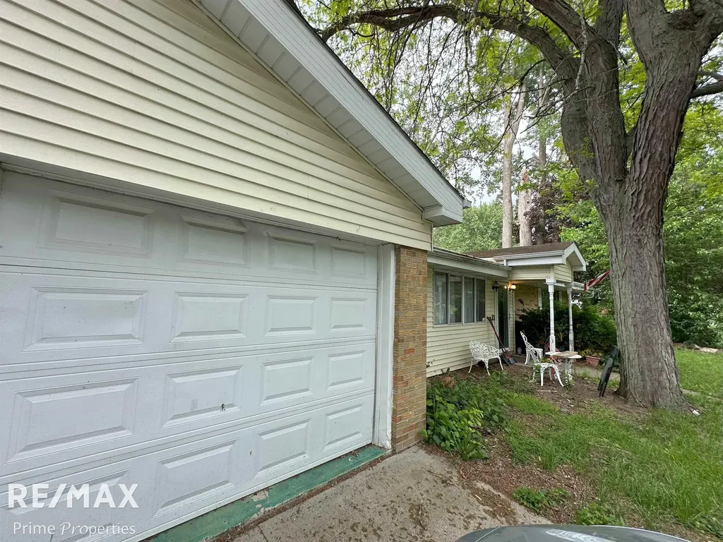3195 Dixie Court Bridgeport Charter Township MI 48601