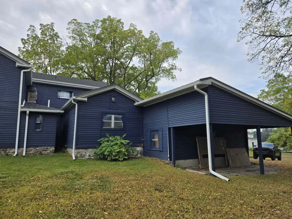 339 N Main Street Lapeer City MI 48446