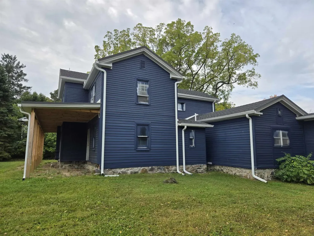 339 N Main Street Lapeer City MI 48446