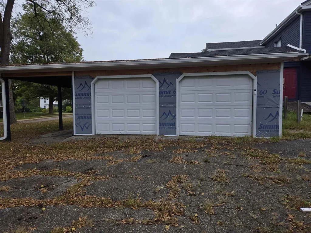 339 N Main Street Lapeer City MI 48446