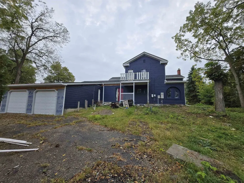 339 N Main Street Lapeer City MI 48446