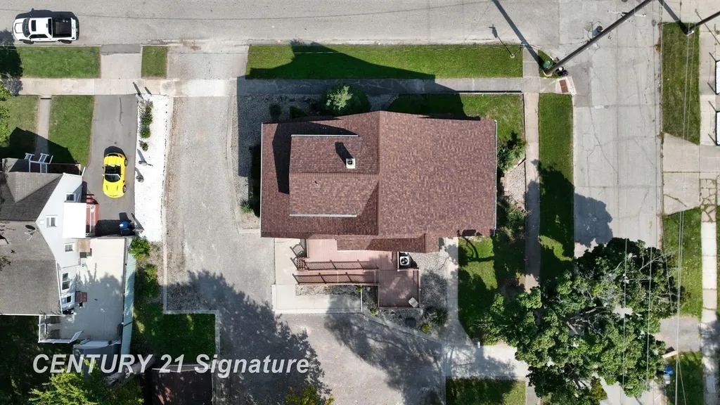 3902 Cuthbertson Street Flint City MI 48507