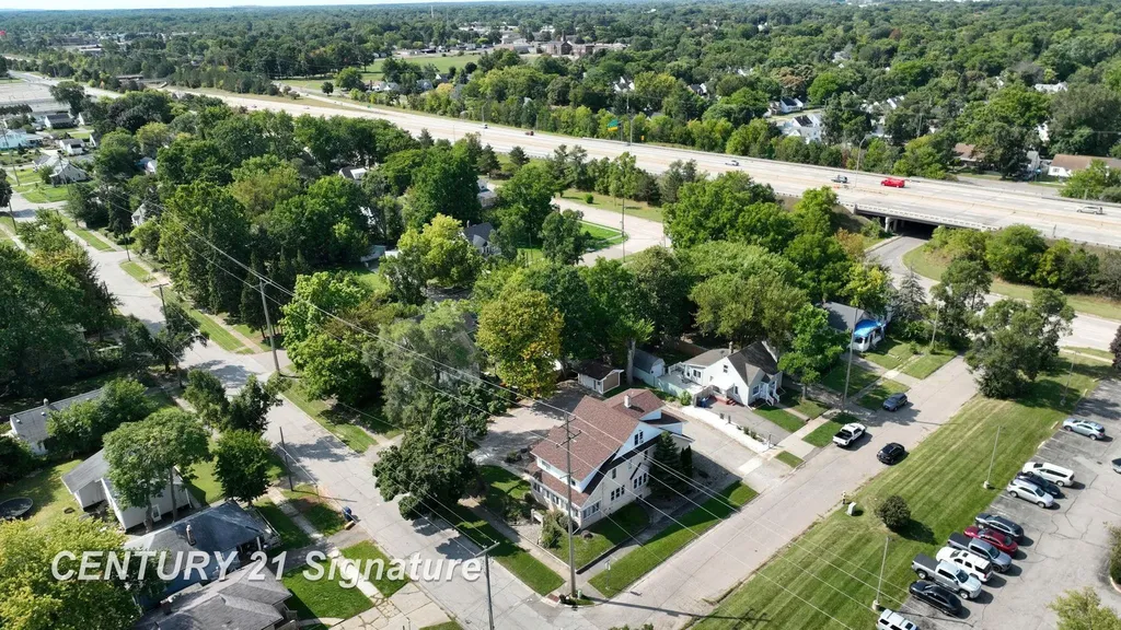 3902 Cuthbertson Street Flint City MI 48507