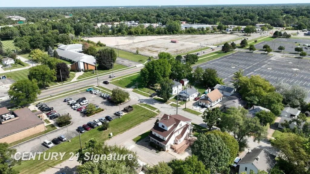 3902 Cuthbertson Street Flint City MI 48507