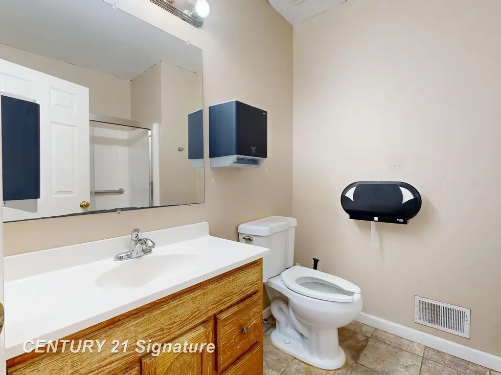 3902 Cuthbertson Street Flint City MI 48507