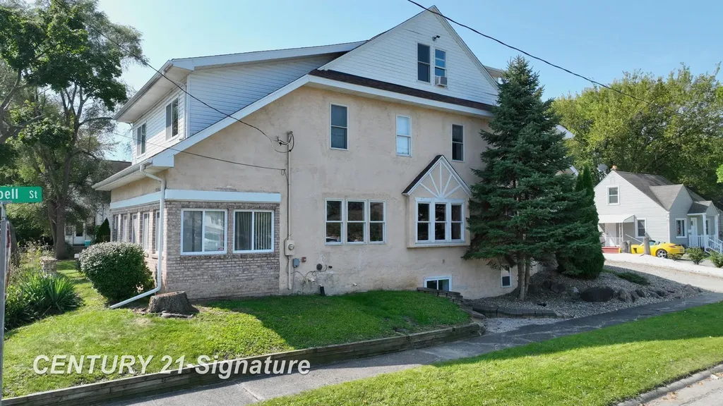 3902 Cuthbertson Street Flint City MI 48507