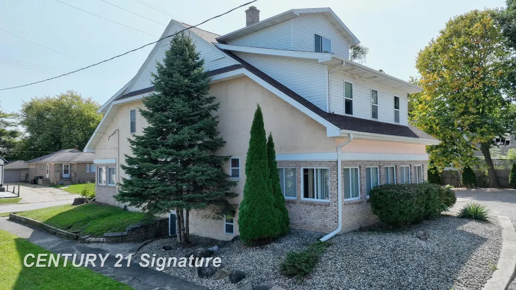 3902 Cuthbertson Street Flint City MI 48507