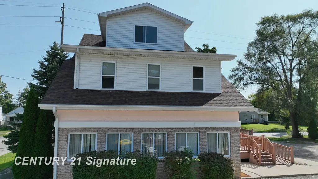 3902 Cuthbertson Street Flint City MI 48507